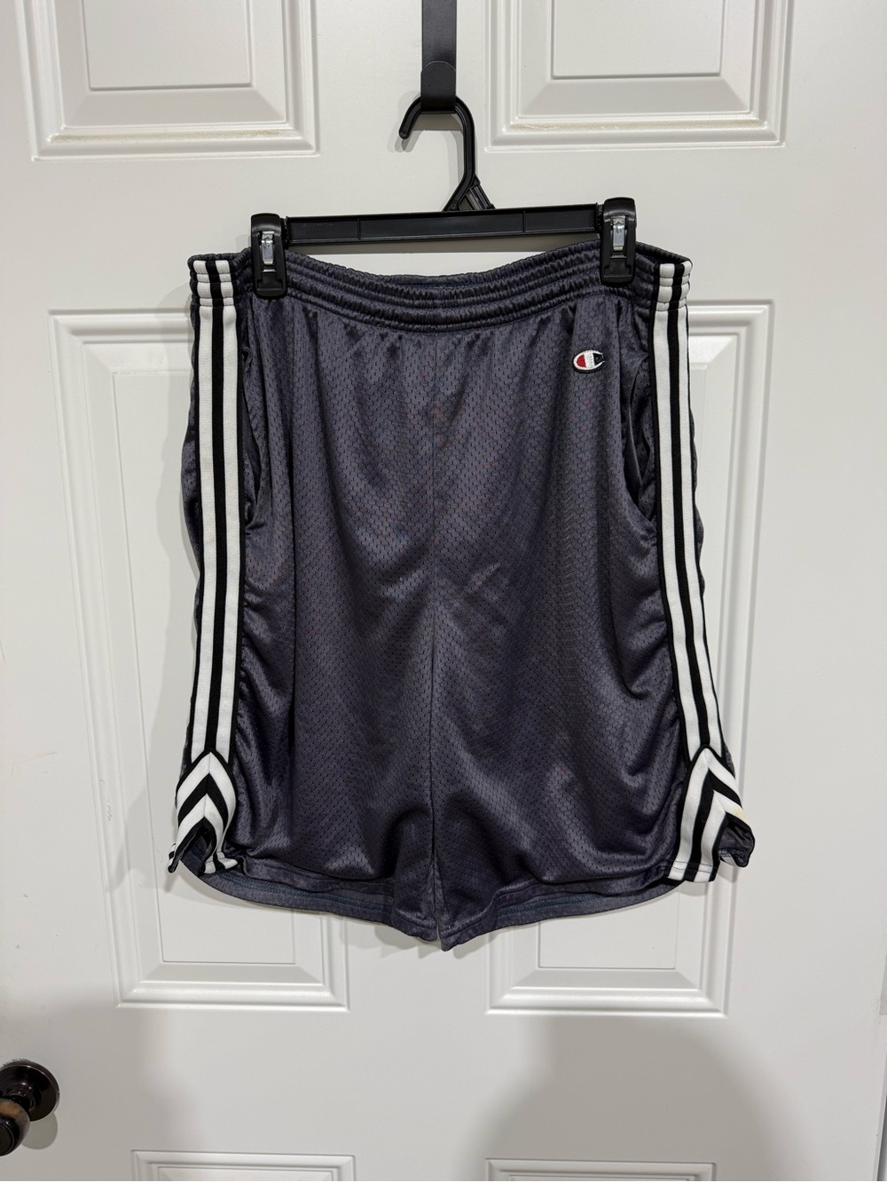 Champion Mesh Athletic Shorts with Drawstring. Mens L.